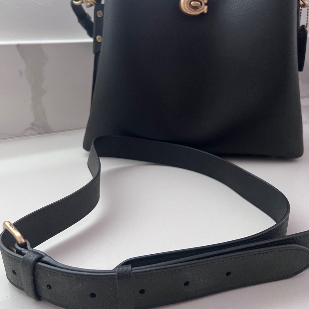 Coach Willow Shoulder Bag Black Pebble Leather Turnlock Matte Gold + Strap - Picture 16 of 16